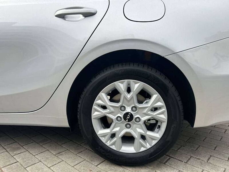 Kia Ceed / cee'd CEE'D SW 1.5T AUTOMATIK SPIRT GLASSCHIEBEDACH