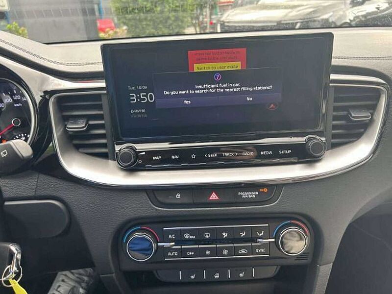 Kia Ceed / cee'd CEE'D SW 1.5T AUTOMATIK SPIRT GLASSCHIEBEDACH